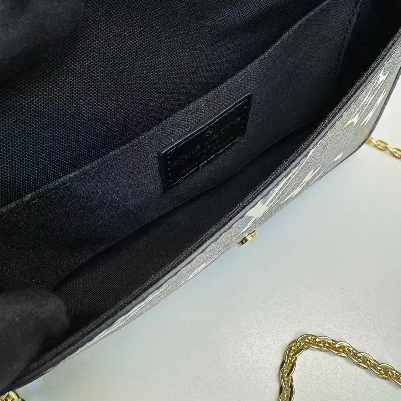 Louis Vuitton Pochette Felicie Shoulder Bag / Black/ Beige Gold Hardware - Image 10