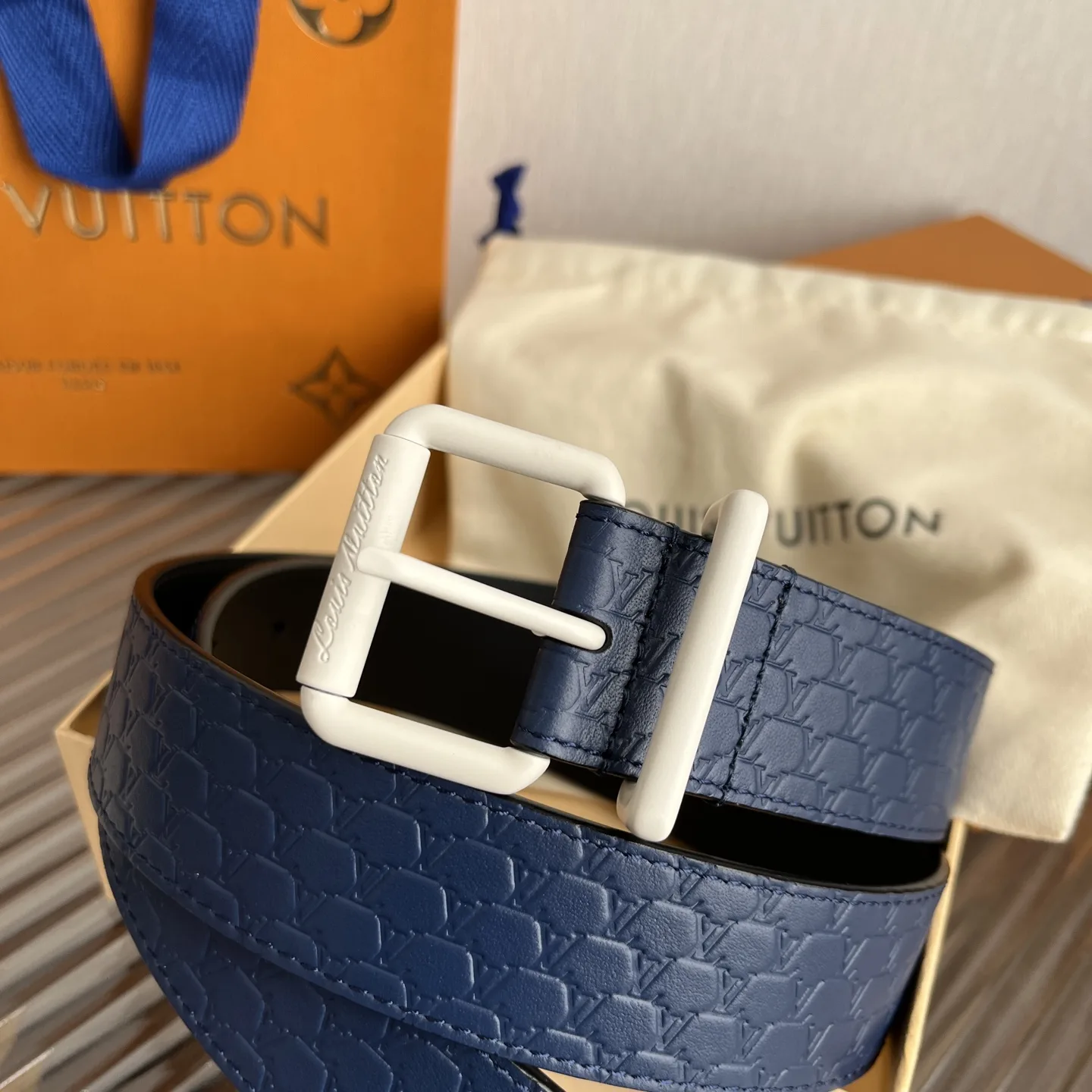 Louis Vuitton LV Initiales Embossed Belt Navy Blue With Matte White Buckle - Image 10