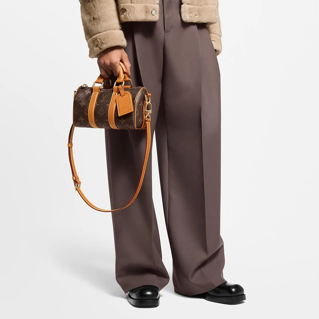 Louis Vuitton Keepall Bandouliere 25 Travel Bag / Brown Monogram Gold Hardware - Image 2