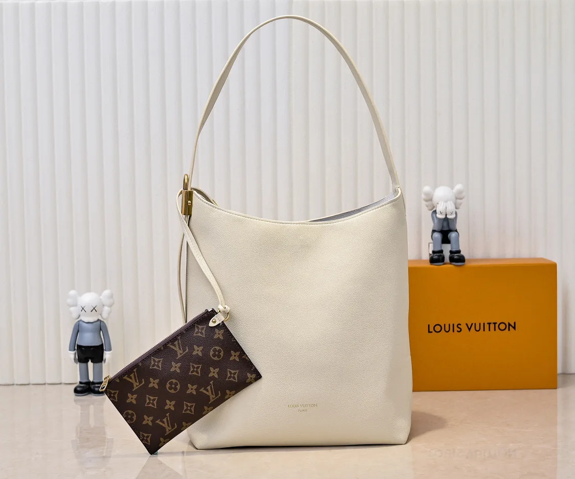 Louis Vuitton Low Key Hobo MM Beige / - Image 3