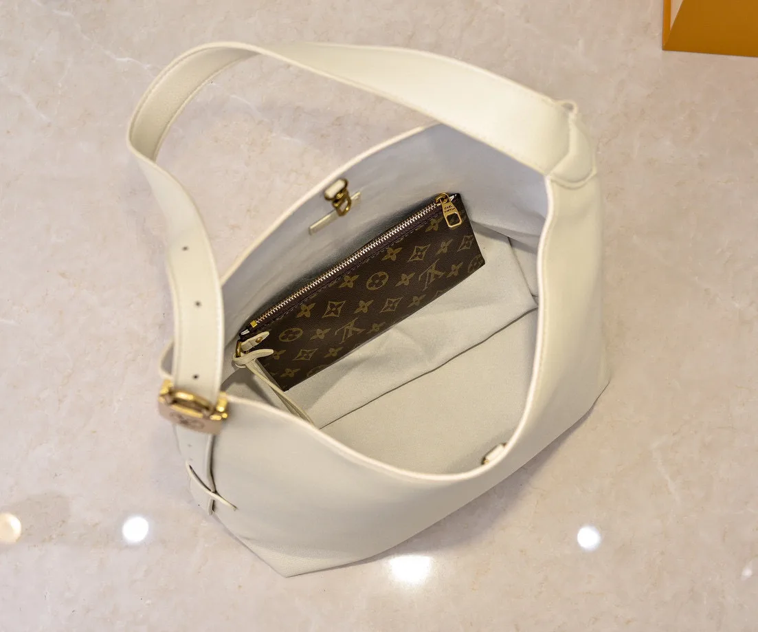 Louis Vuitton Low Key Hobo MM Beige / - Image 10