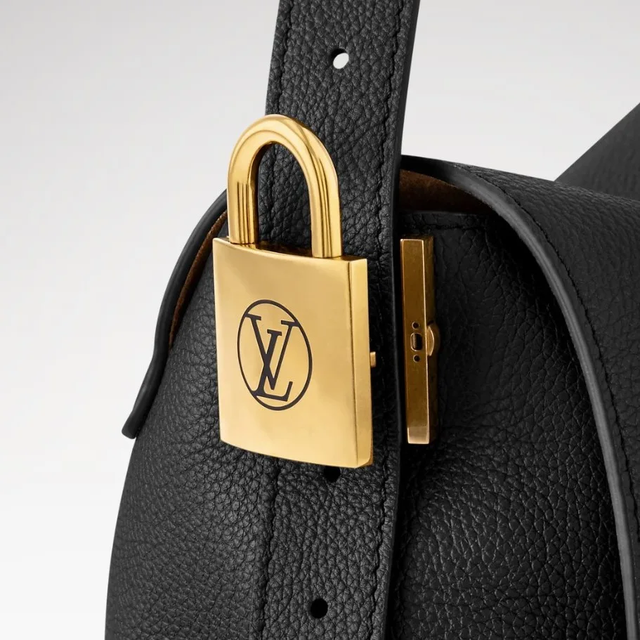 Louis Vuitton Low Key Messenger Black / - Image 5
