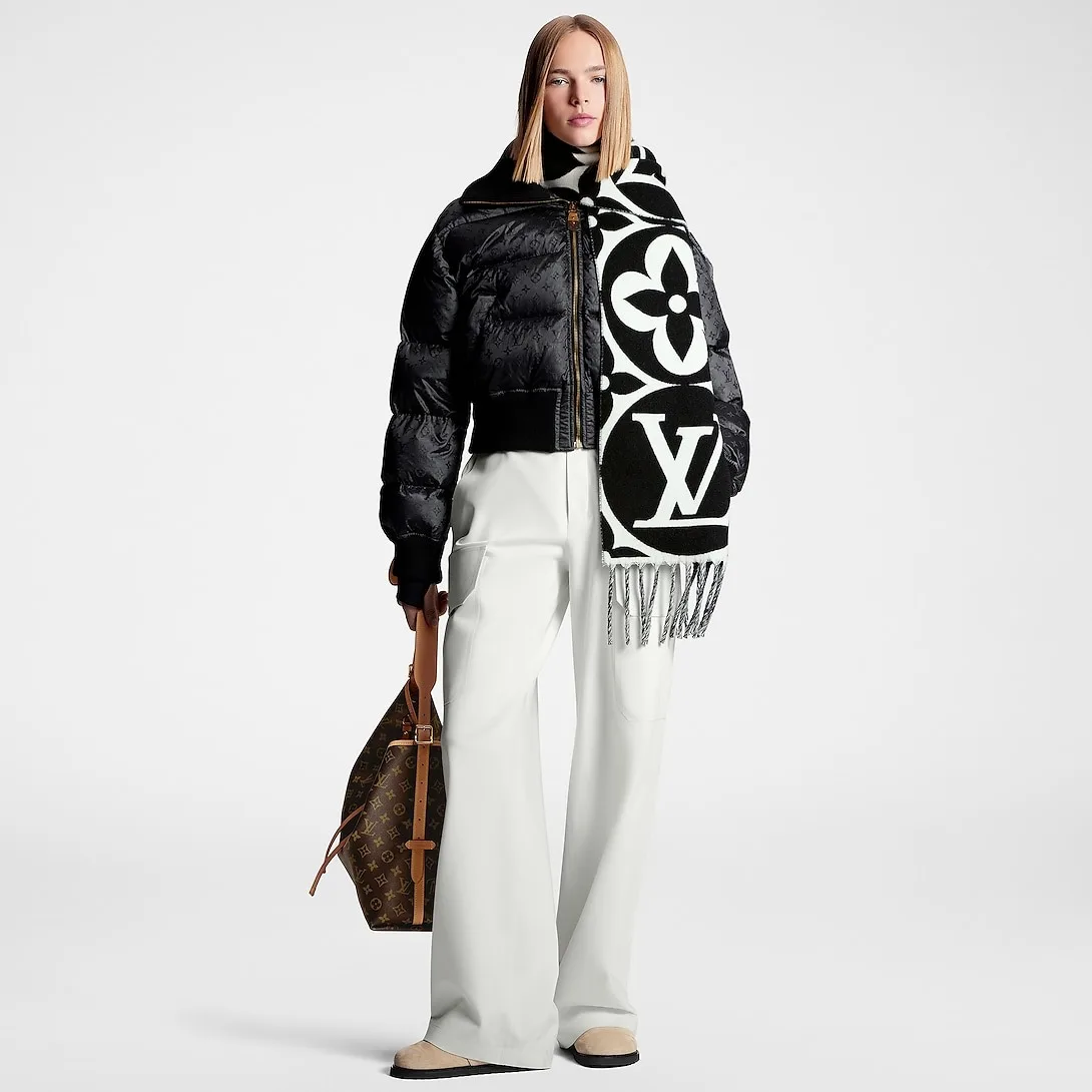 Alternative view of Louis Vuitton LV Medallion Scarf Black /