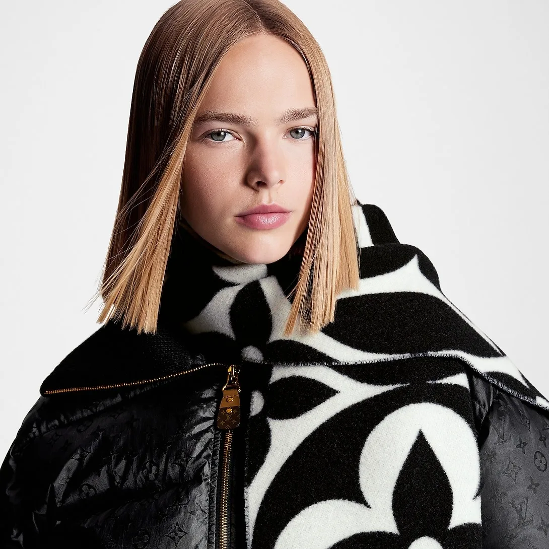 Louis Vuitton LV Medallion Scarf Black / - Image 3
