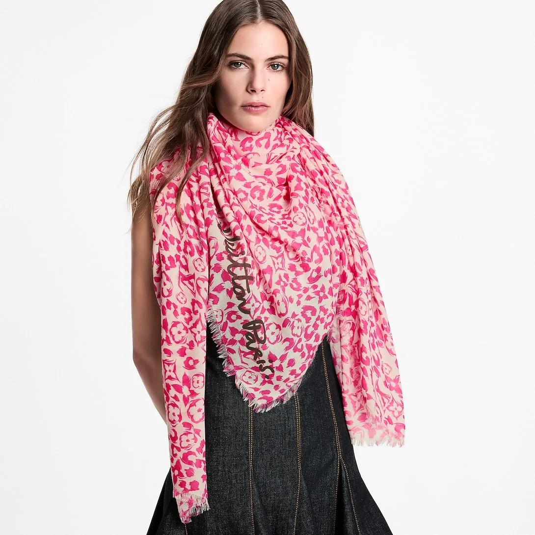 Alternative view of Louis Vuitton LV Safari Stole / Fuchsia