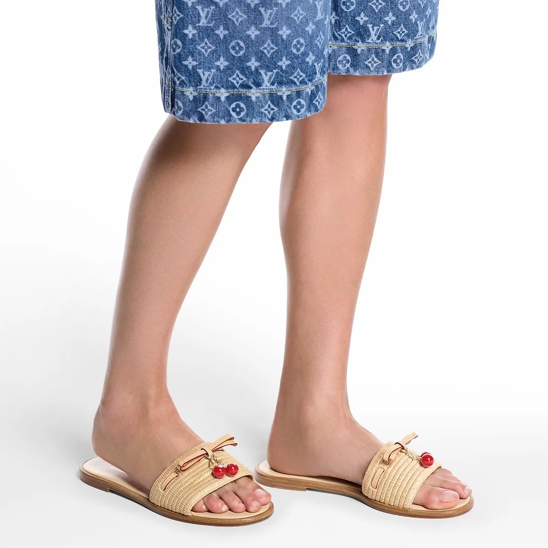 Alternative view of Louis Vuitton LV x TM Lily Flat Mule Raffia 1AHLRN