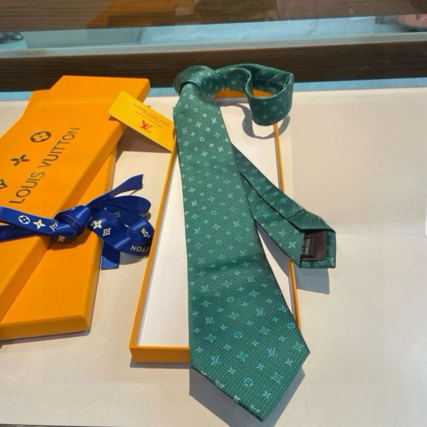 Louis Vuitton Monogram Silk Tie Green - Image 5