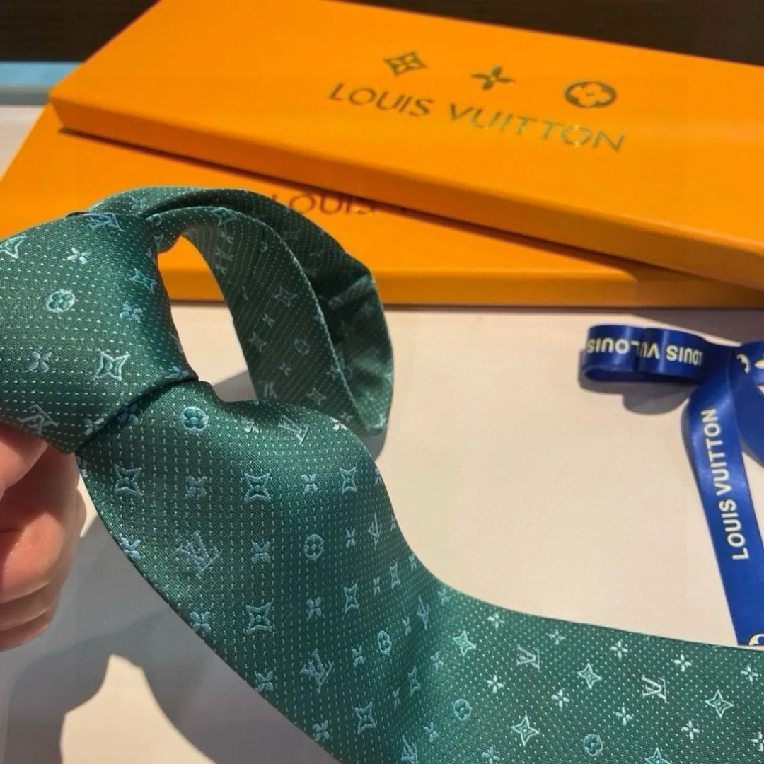 Louis Vuitton Monogram Silk Tie Green - Image 4