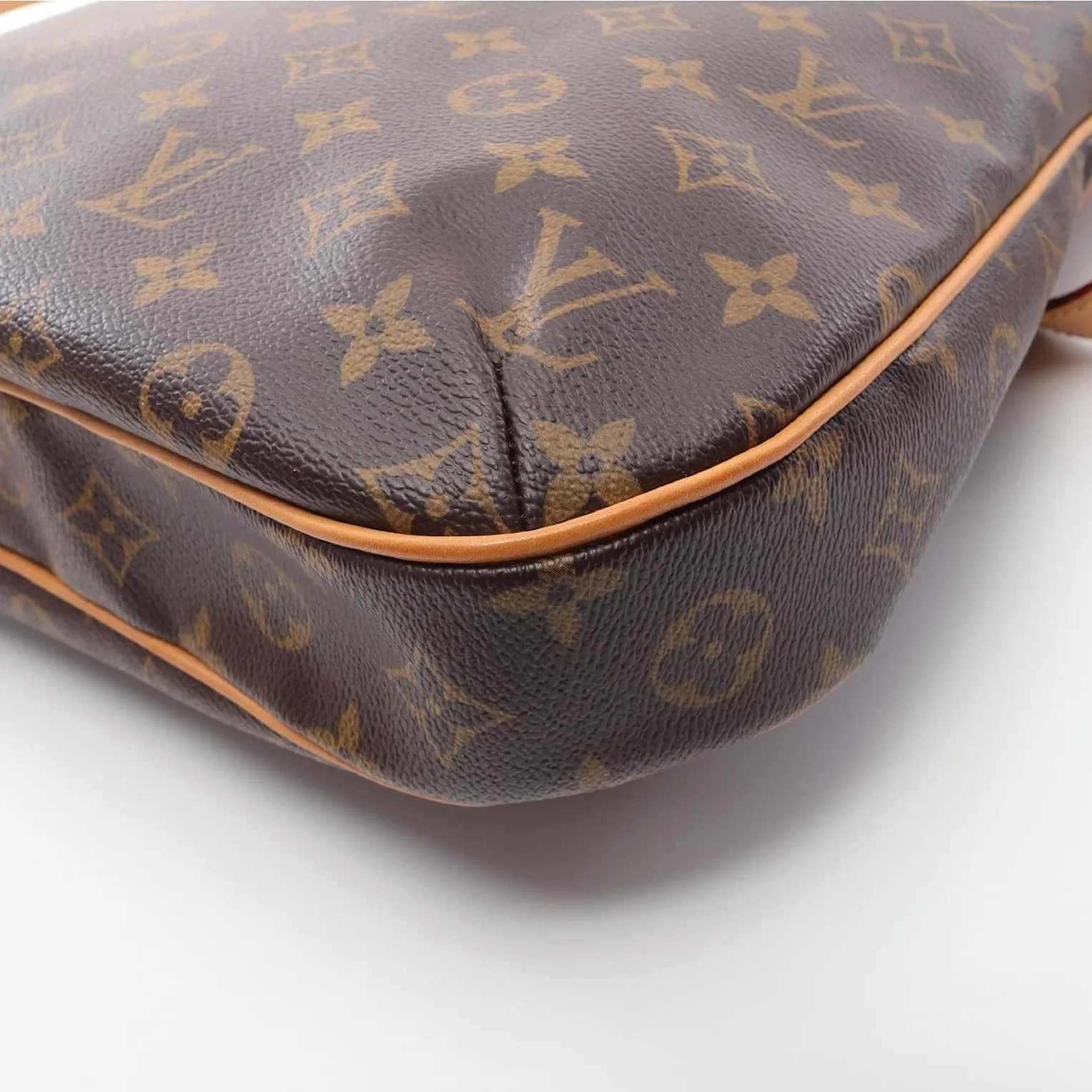 Louis Vuitton Odeon MM Monogram Canvas Shoulder Bag / - Image 3