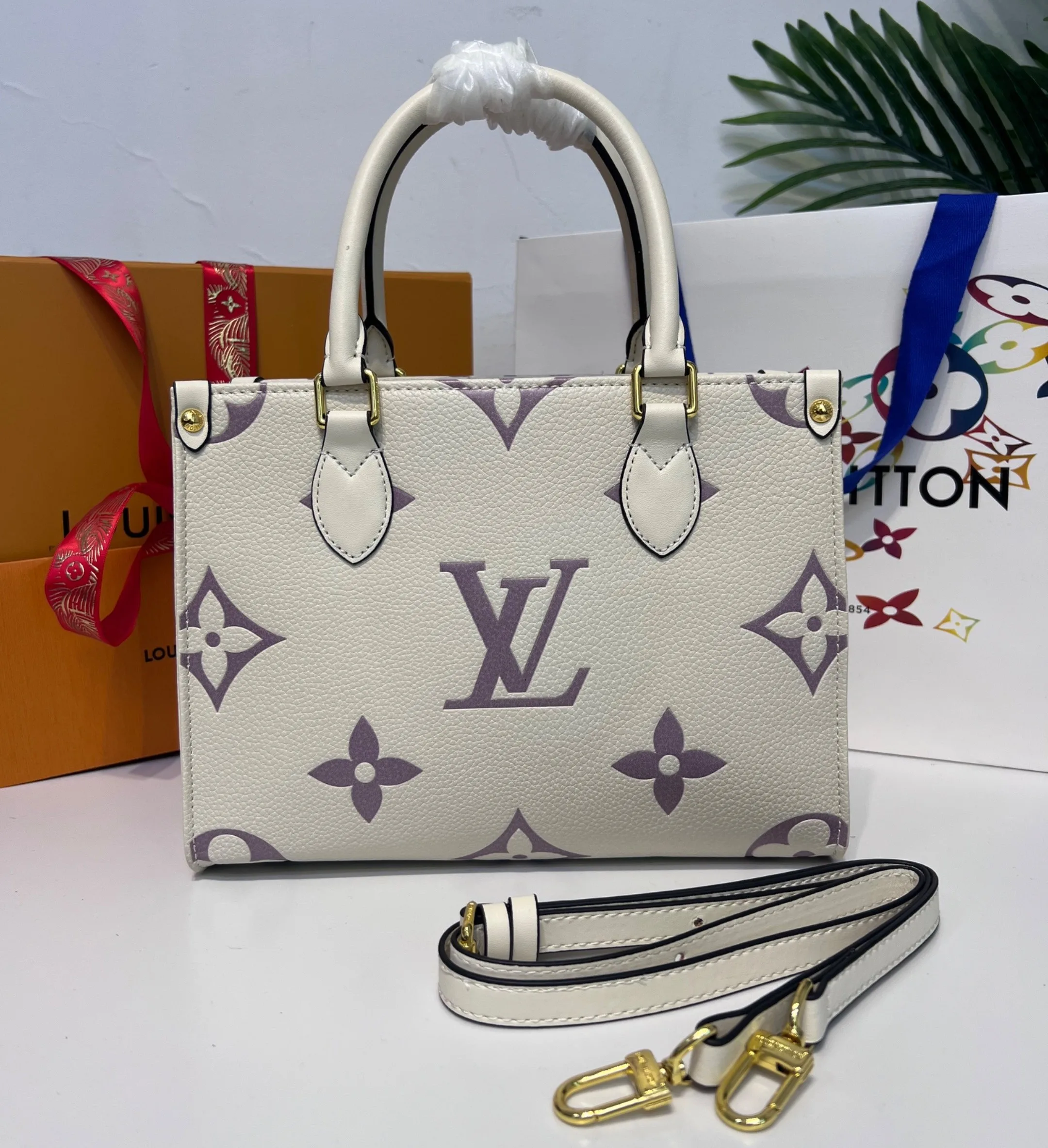 Alternative view of Louis Vuitton Onthego PM Tote Bag / Grey/Beige Gold Hardware