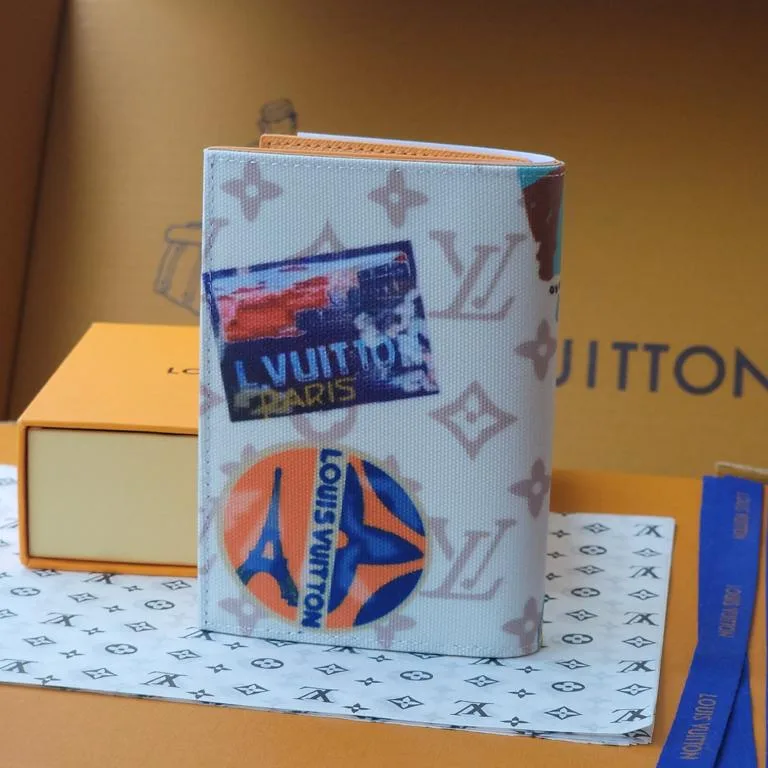 Louis Vuitton Passport Cover Monogram Dune / - Image 5