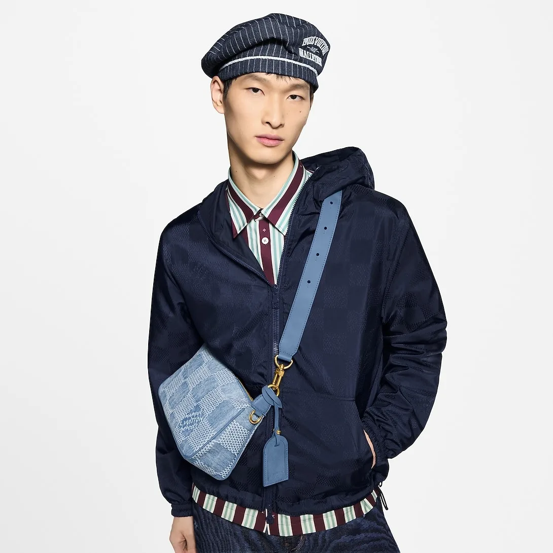 Alternative view of Louis Vuitton Pochette Accessories XL Shoulder Bag / Denim Blue Gold Hardware