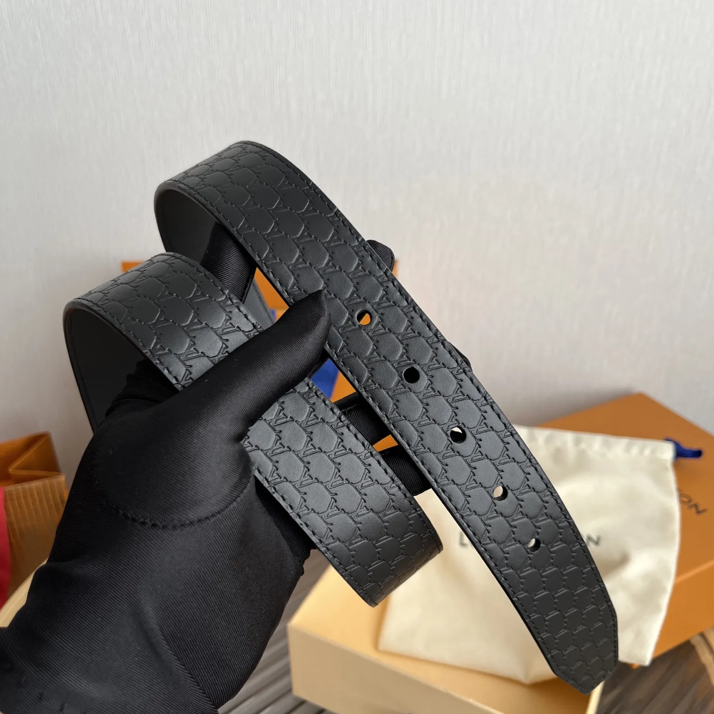 Louis Vuitton Initiales Reversible Belt Black LV Blason Embossed - Image 5