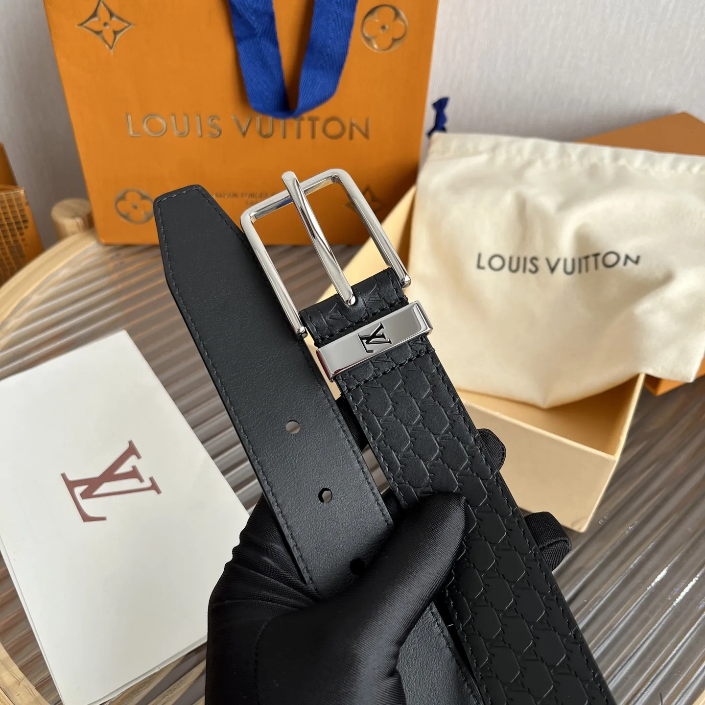 Louis Vuitton Initiales Reversible Belt Black LV Blason Embossed - Image 7