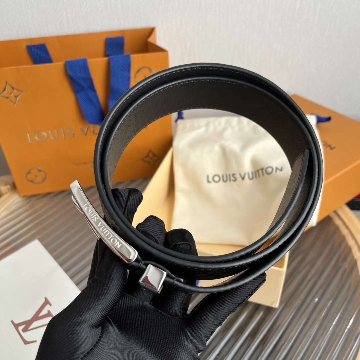 Louis Vuitton Initiales Reversible Belt Black LV Blason Embossed - Image 9