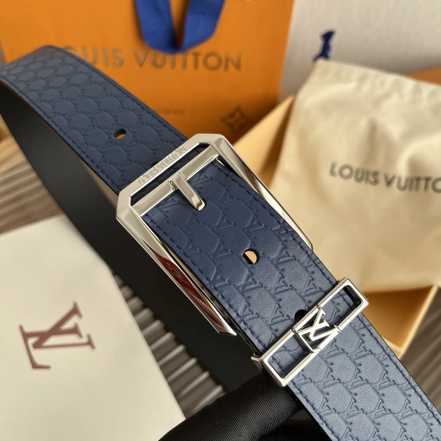Louis Vuitton Reversible Blason Belt Navy Blue & Black - Image 3