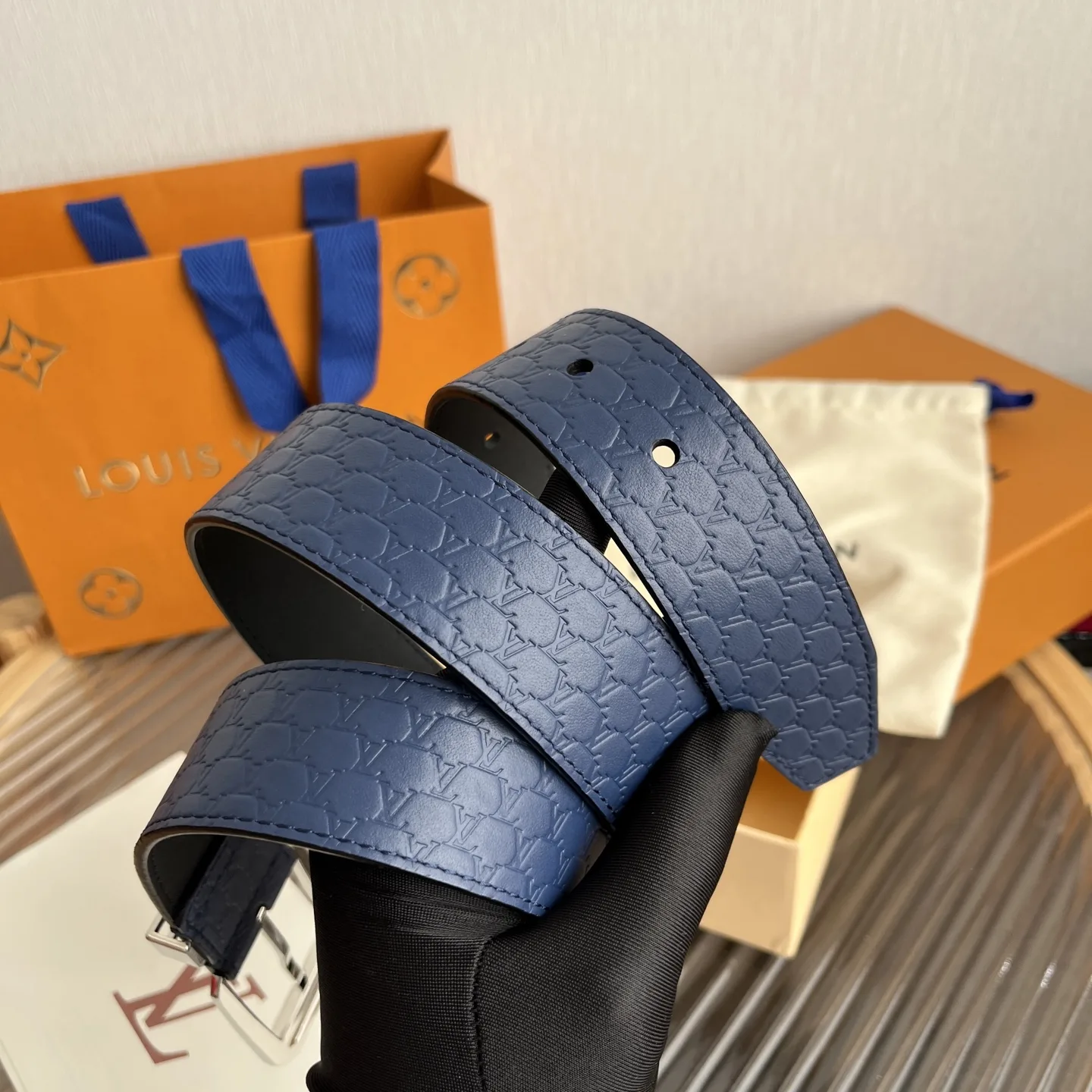 Louis Vuitton Reversible Blason Belt Navy Blue & Black - Image 6