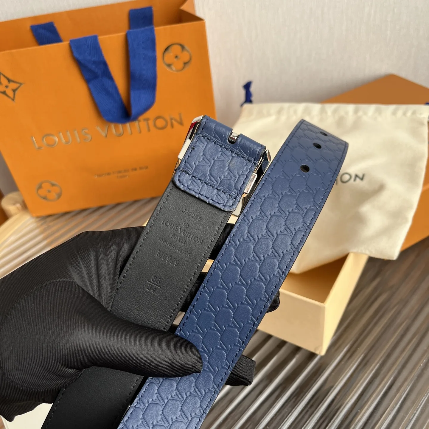 Louis Vuitton Reversible Blason Belt Navy Blue & Black - Image 7