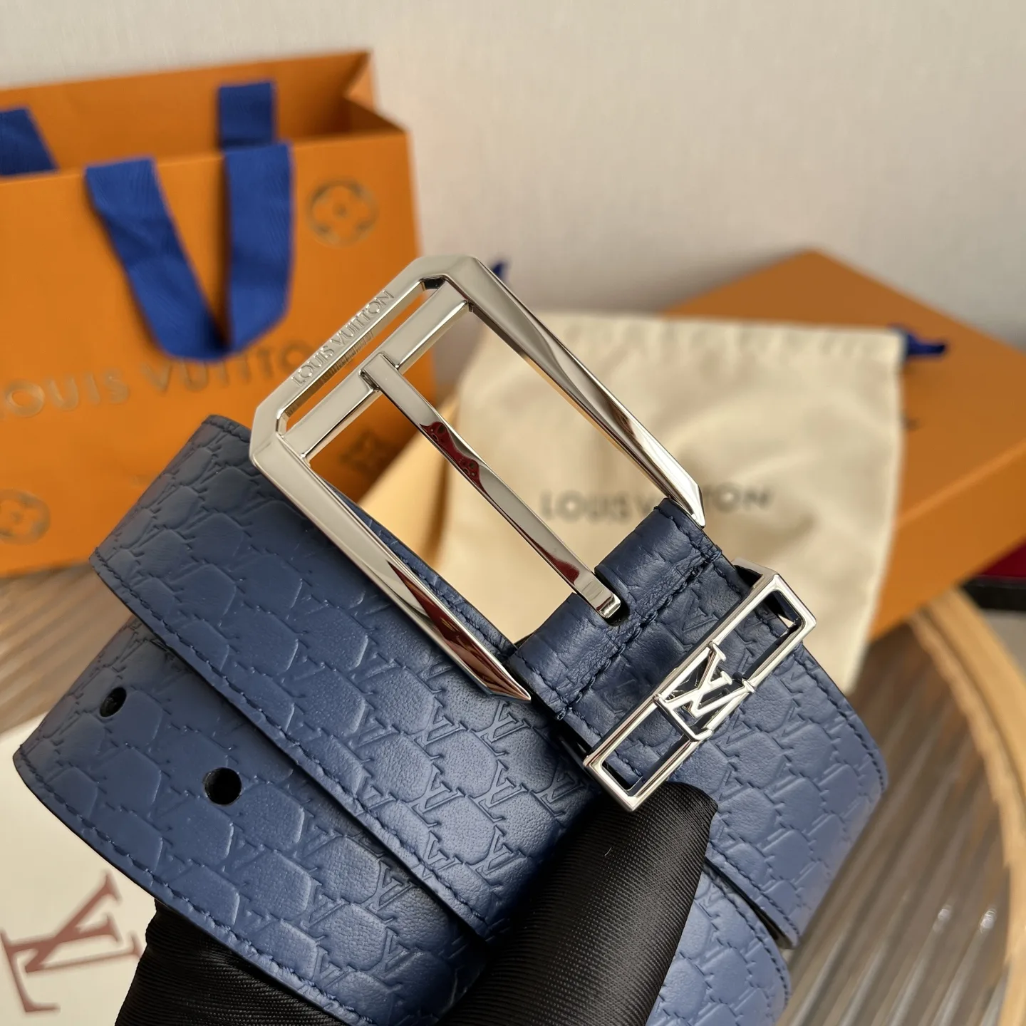 Louis Vuitton Reversible Blason Belt Navy Blue & Black - Image 9