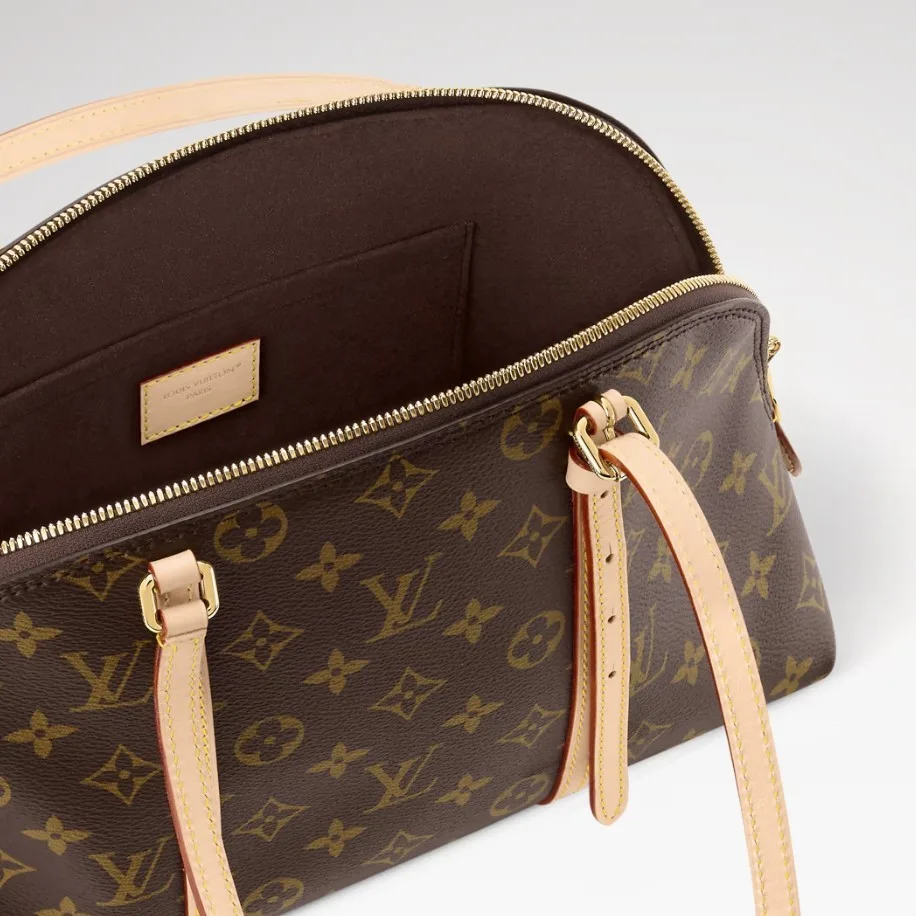Louis Vuitton Squire PM Shoulder Bag / Monogram Gold Hardware - Image 4