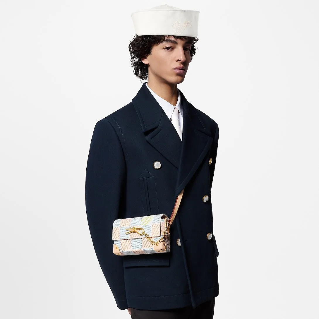 Alternative view of Louis Vuitton Steamer Wearable Wallet Bag White /