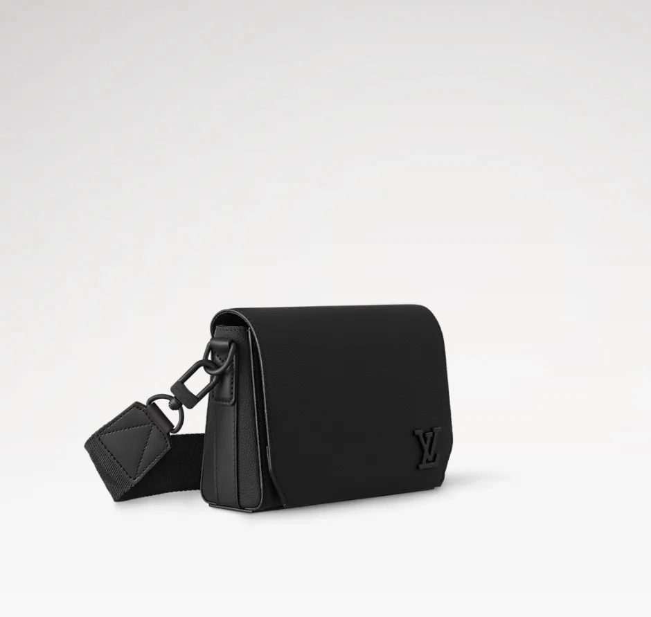 Louis Vuitton Takeoff Messenger PM Noir / - Image 4