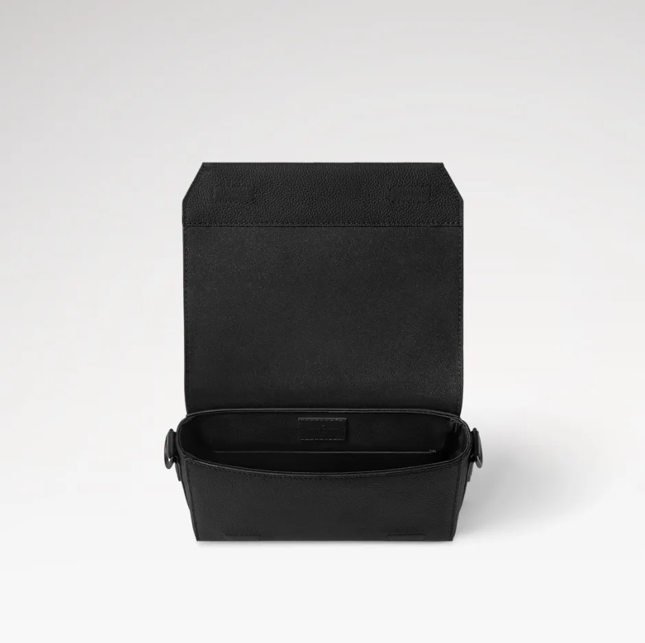 Louis Vuitton Takeoff Messenger PM Noir / - Image 6