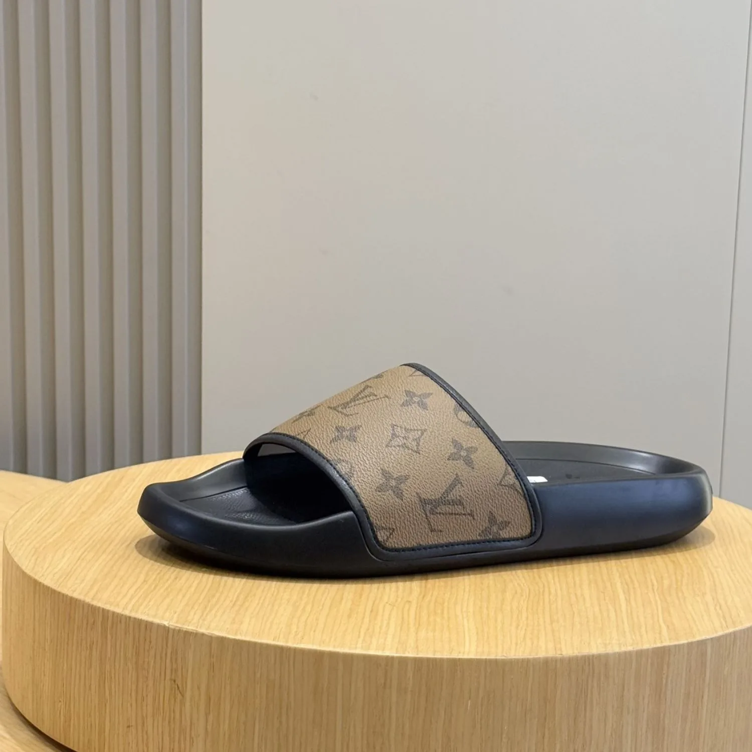 Louis Vuitton Waterfront Mule Brown - Image 3