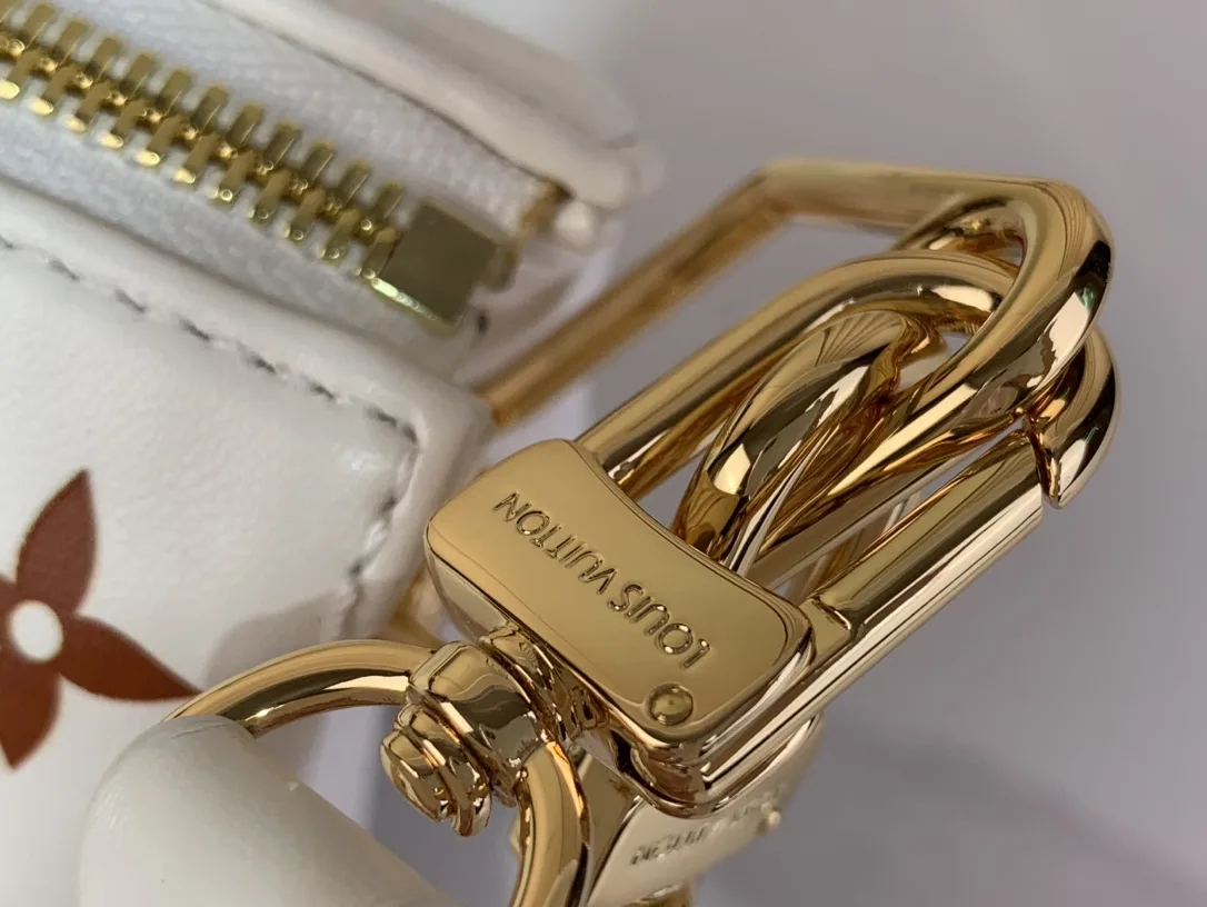 Louis Vuitton LV x TM Coussin PM Shoulder Bag / Multicolored Gold Hardware - Image 5