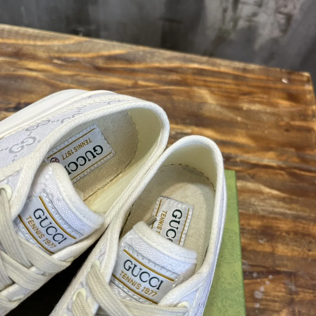 Alternative view of Gucci Low-Cut Sneaker Light Blue