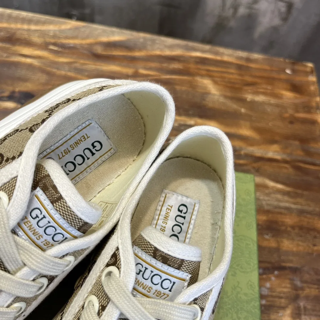 Alternative view of Gucci Low-Cut Sneaker Brown