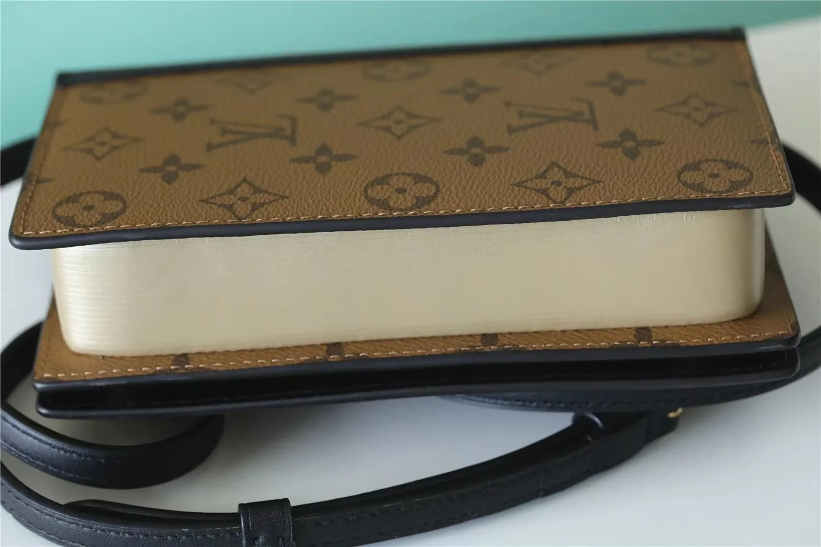 Louis Vuitton LV Book Chain Wallet Brown / - Image 5