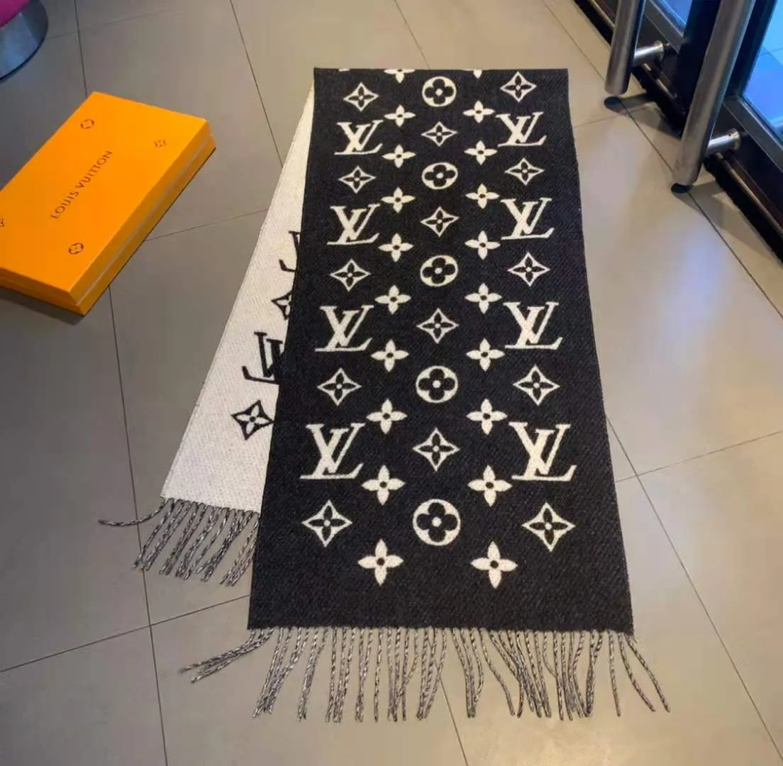 Louis Vuitton LV Scarf Black - Image 2