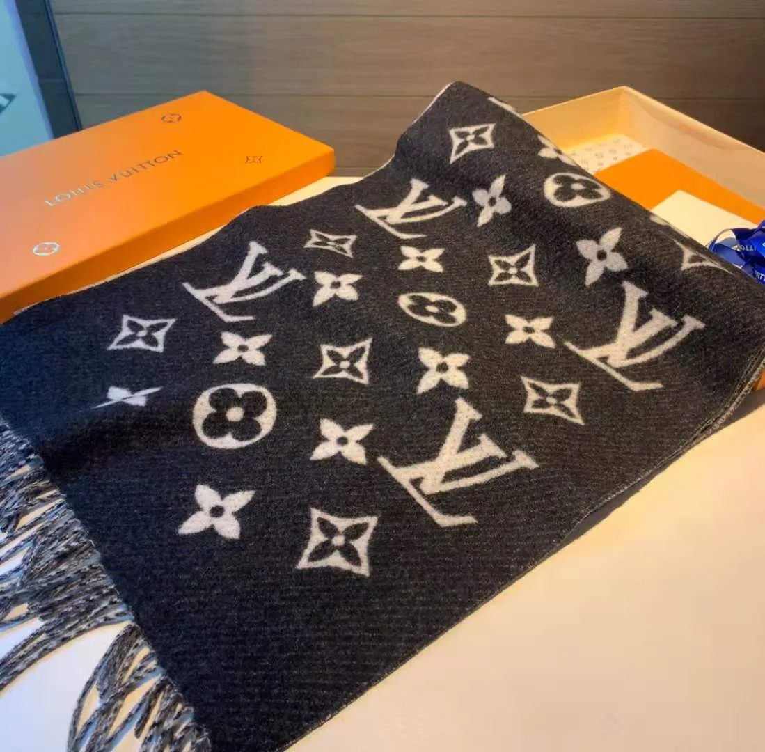Louis Vuitton LV Scarf Black - Image 3
