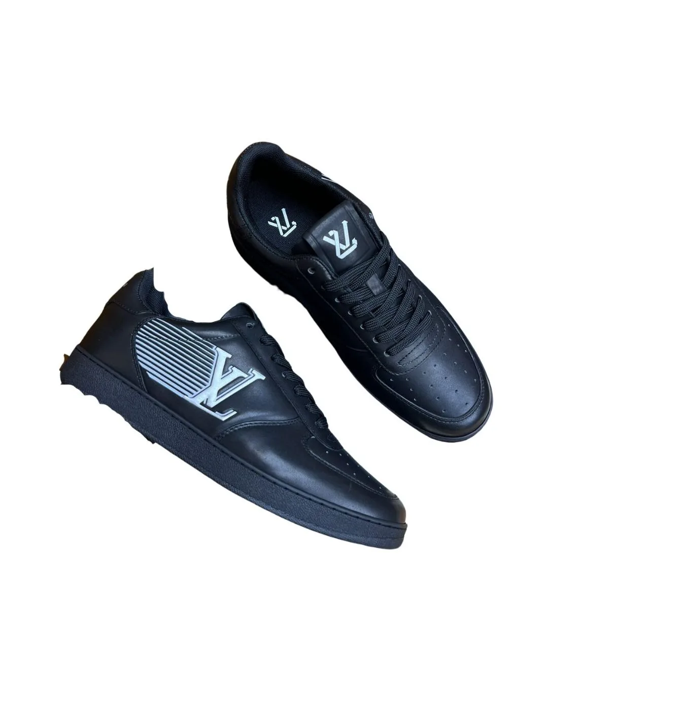 Louis Vuitton LV
