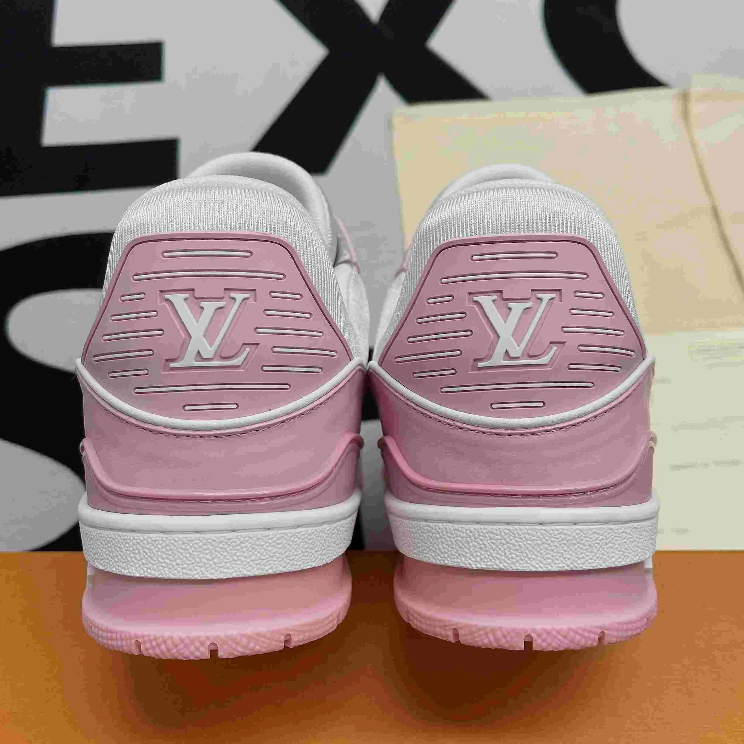 Louis Vuitton Trainer Sneaker Pink - 1ACFXH - Image 3