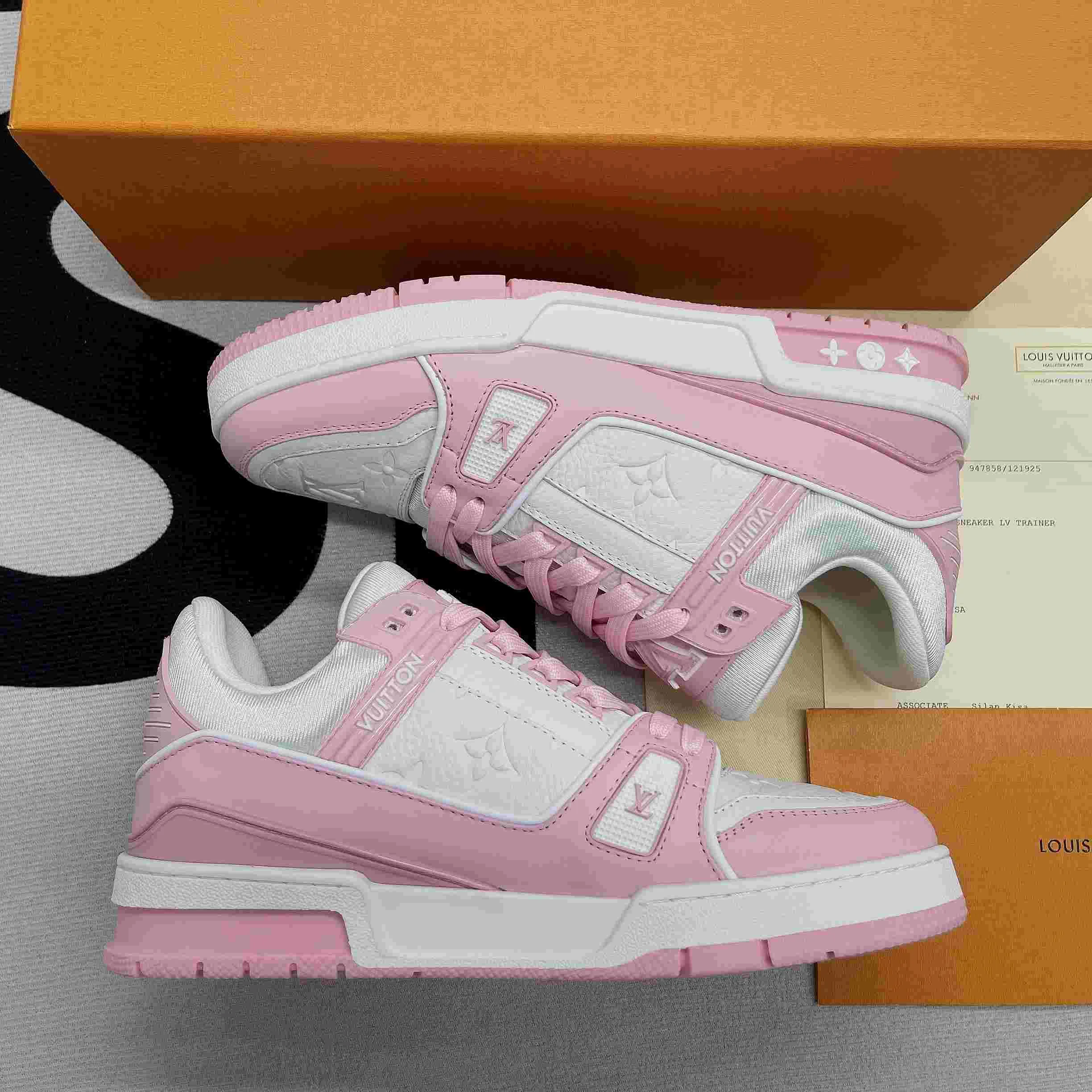 Louis Vuitton Trainer Sneaker Pink - 1ACFXH - Image 6