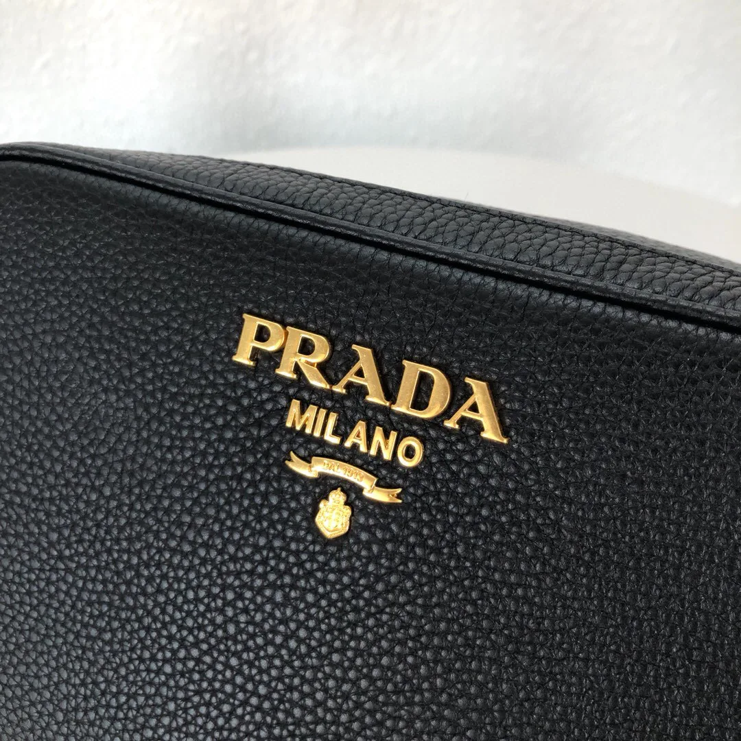 Medium Camera Bag With Gold Tone Hardware In Black / - Image 6