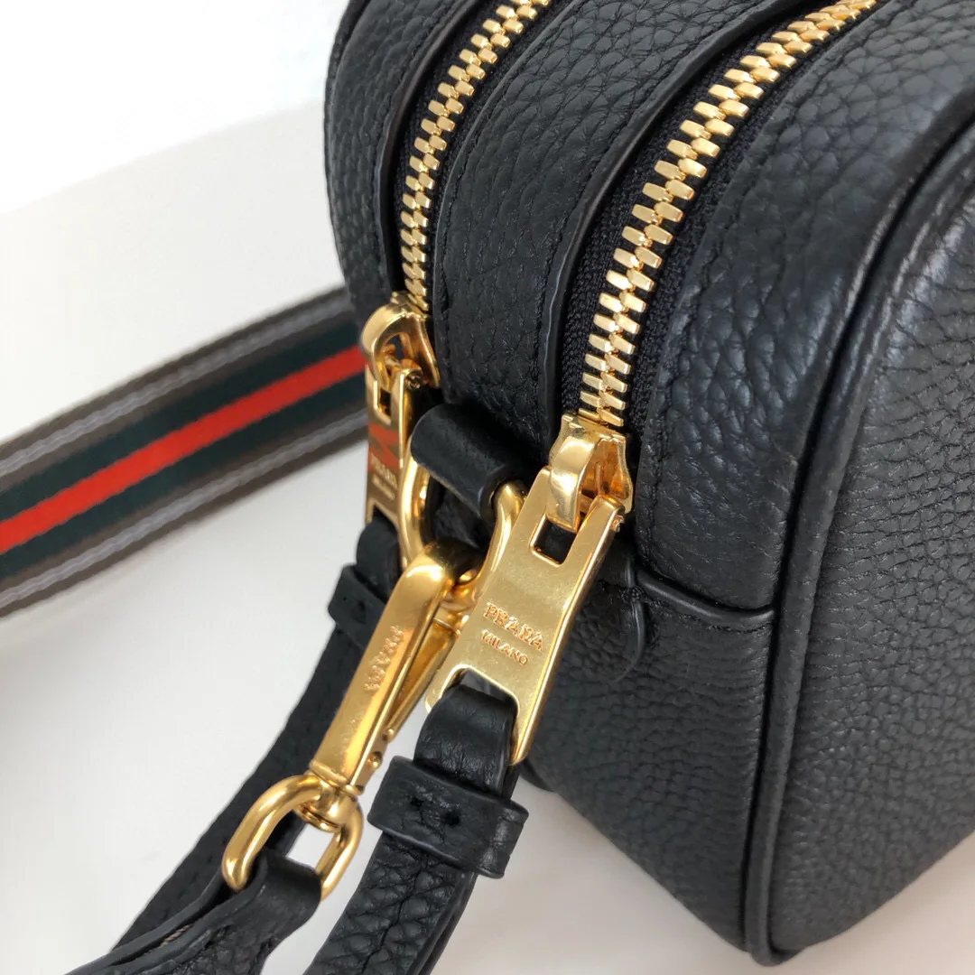 Medium Camera Bag With Gold Tone Hardware In Black / - Image 7