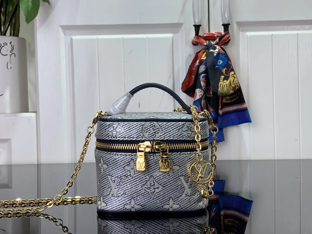 Alternative view of Louis Vuitton Micro Vanity Bag Silver Tone /