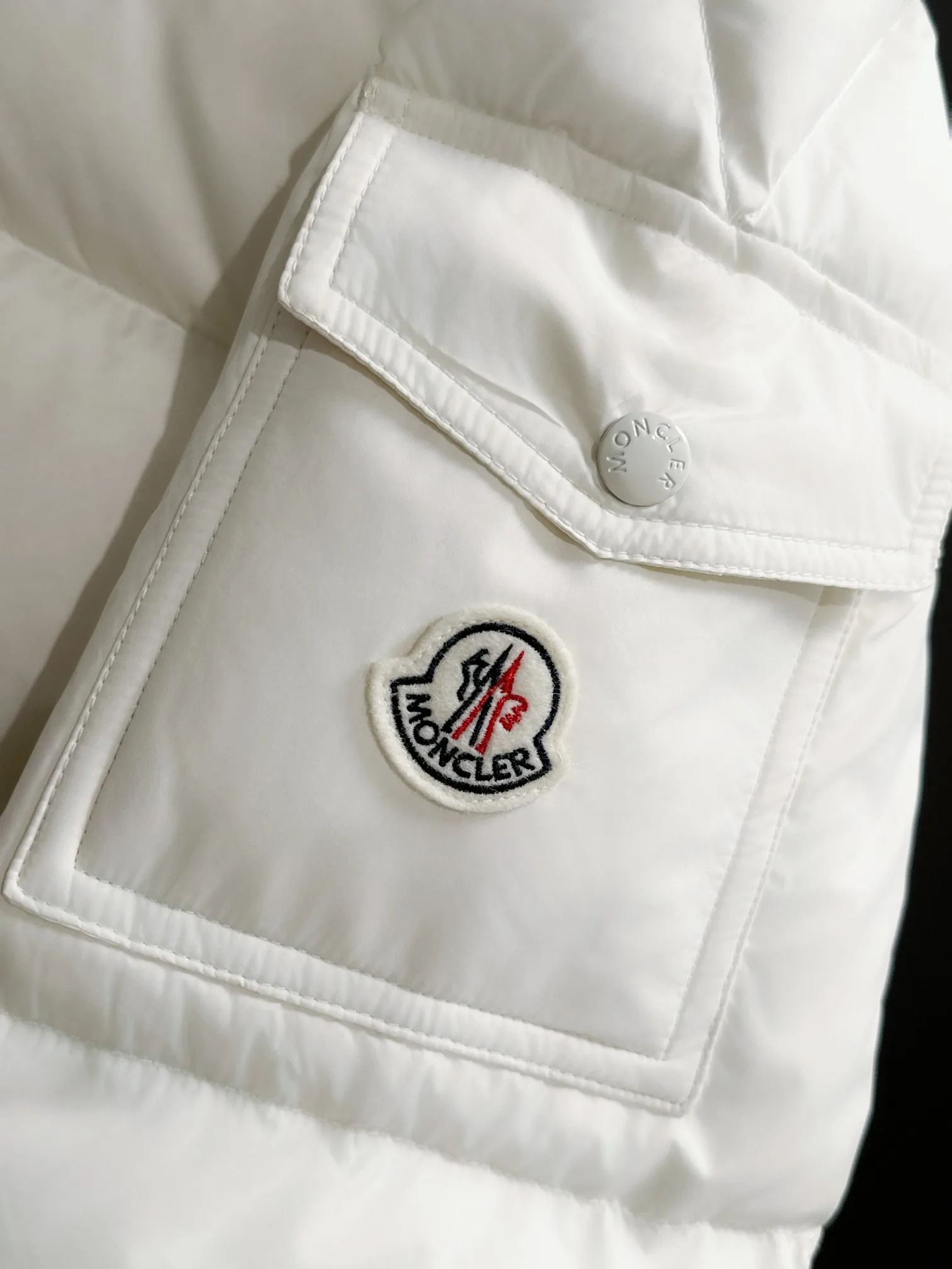 Moncler Maya 70 Hooded Short Down Jacket White - Image 9