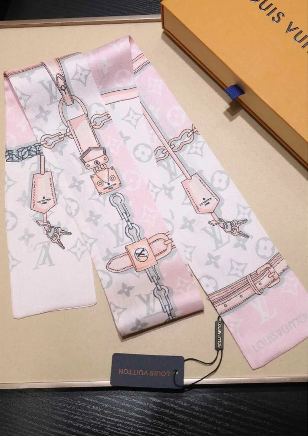 Monogram Confidential Bandeau Pink - Image 5