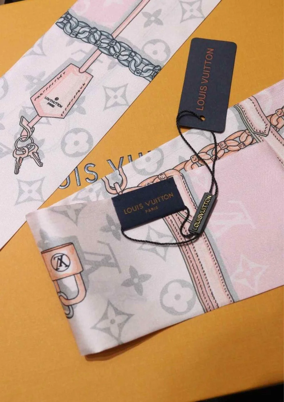 Monogram Confidential Bandeau Pink - Image 3