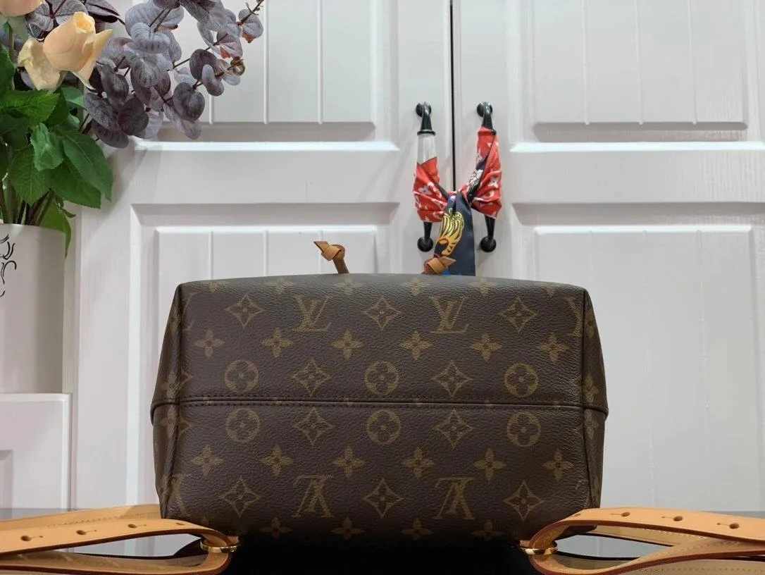 Louis Vuitton Montsouris Backpack Beige / - Image 6