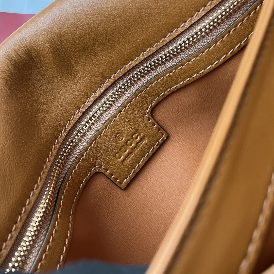 Gucci Blondie Medium Shoulder Bag / Brown Gold Hardware - Image 12
