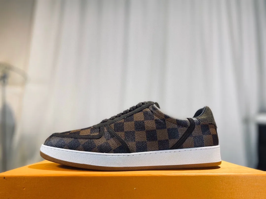 Louis Vuitton Rivoli Sneaker Brown - Image 3