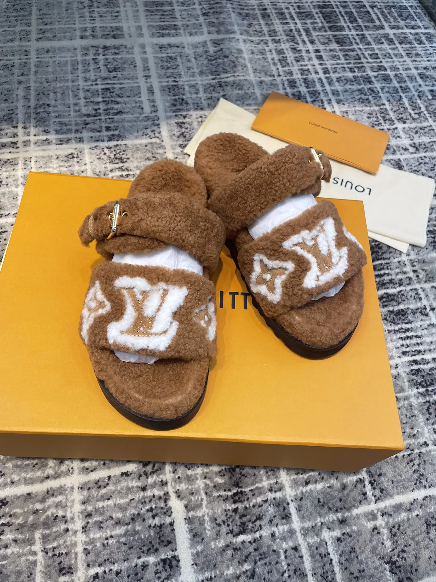 Louis Vuitton Paseo Flat Comfort Mule Black LV 1AACR8 - Image 9