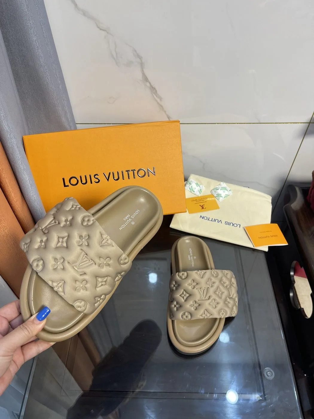 Alternative view of Louis Vuitton Women’s Pool Pillow Comfort Flat Mule Brown