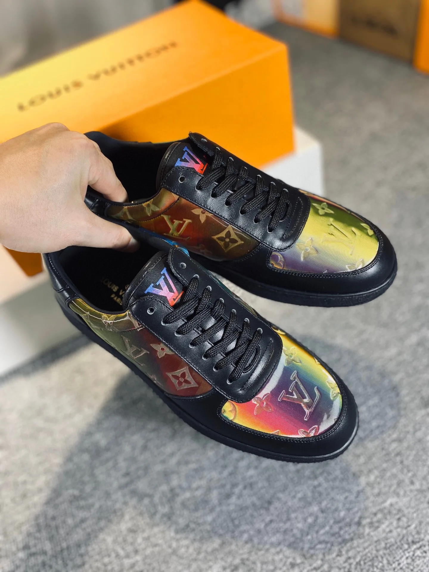 Louis Vuitton Rivoli Sneaker Multicolor - Image 7