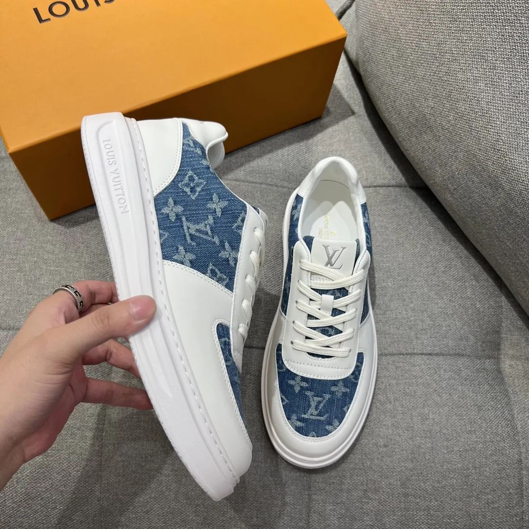Alternative view of Louis Vuitton Rivoli Sneaker Blue